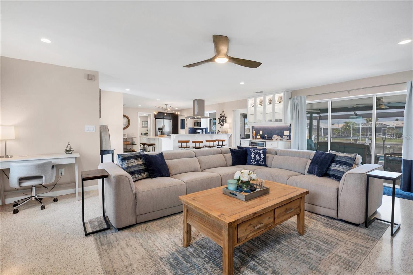 Image 11 of 43 For 280 Belvedere Court