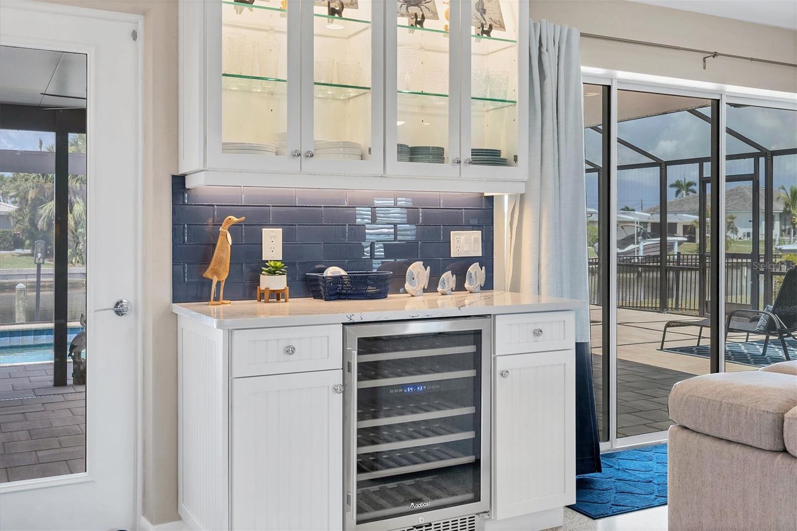 Image 14 of 43 For 280 Belvedere Court