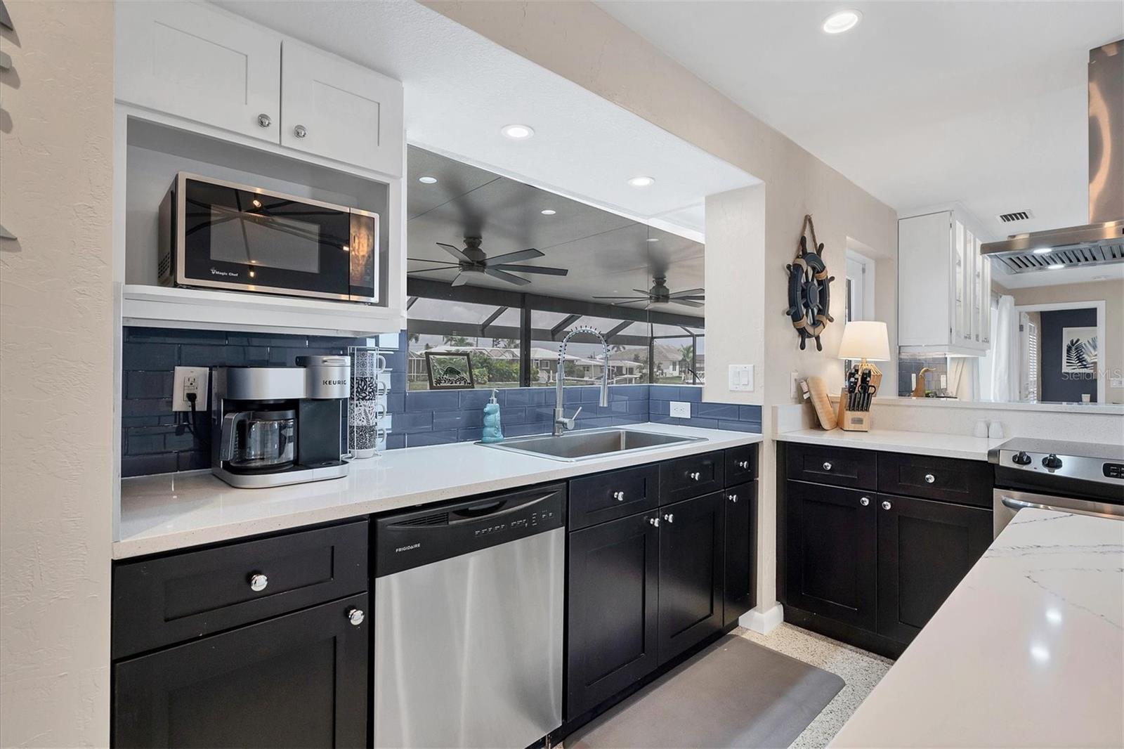 Image 8 of 43 For 280 Belvedere Court