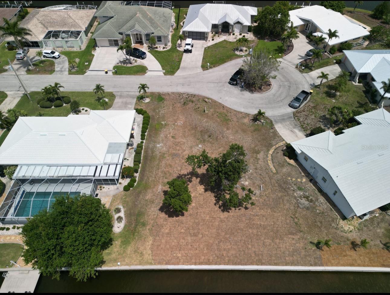 Image 3 of 7 For 571 Belvedere Court