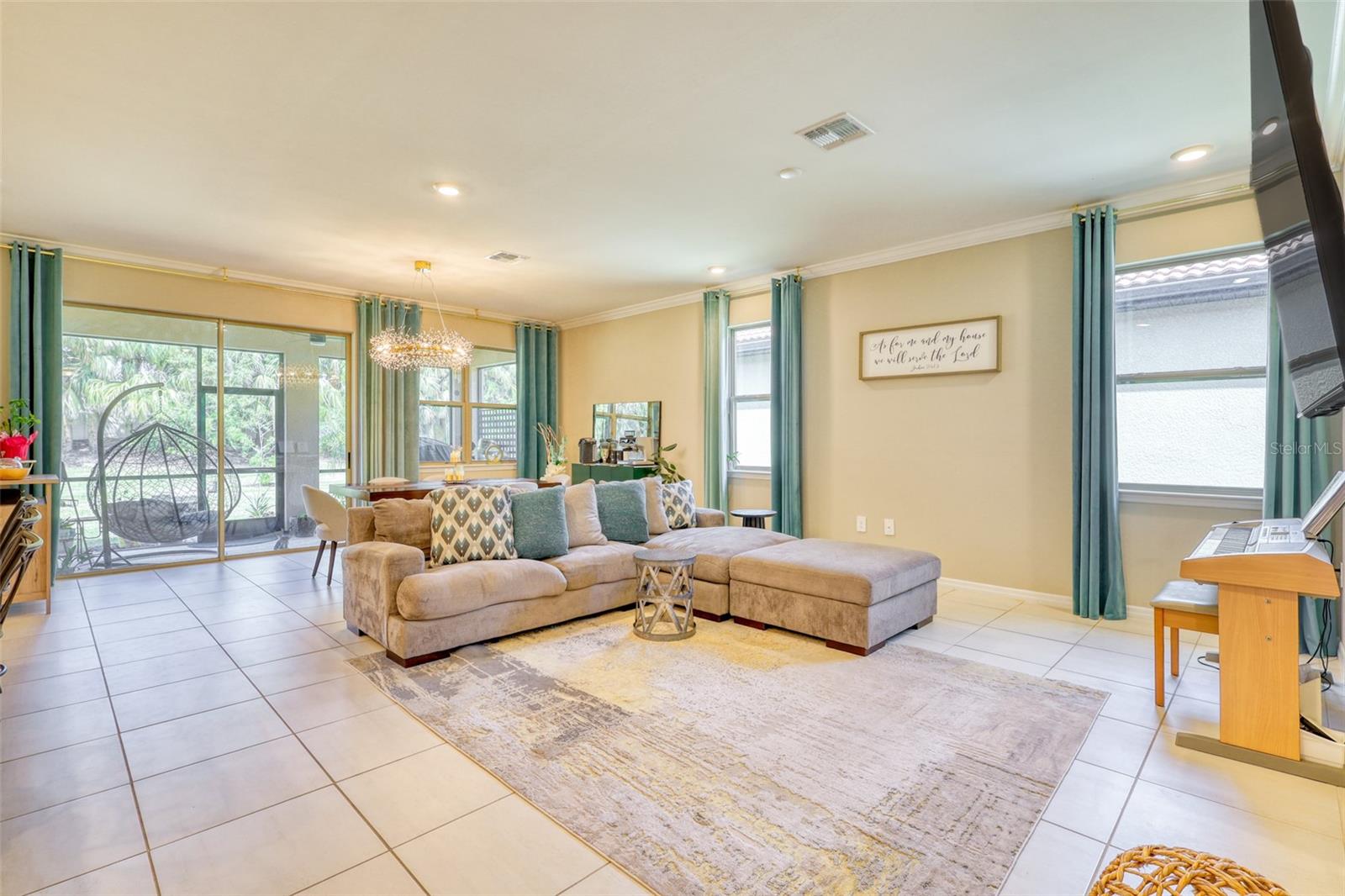 Image 4 of 36 For 264 Soliera Street