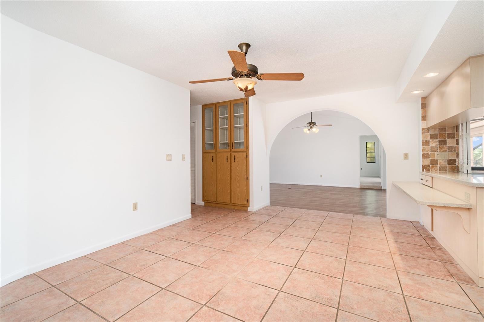 Image 13 of 48 For 2621 Via Veneto Drive