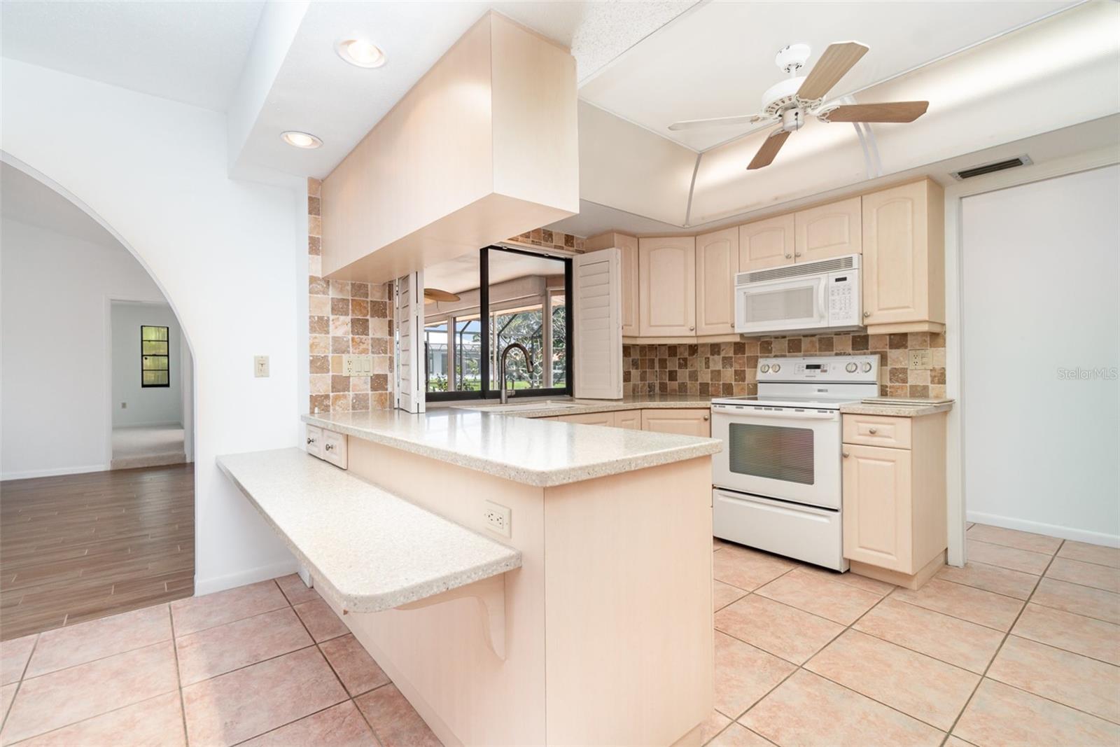 Image 14 of 48 For 2621 Via Veneto Drive