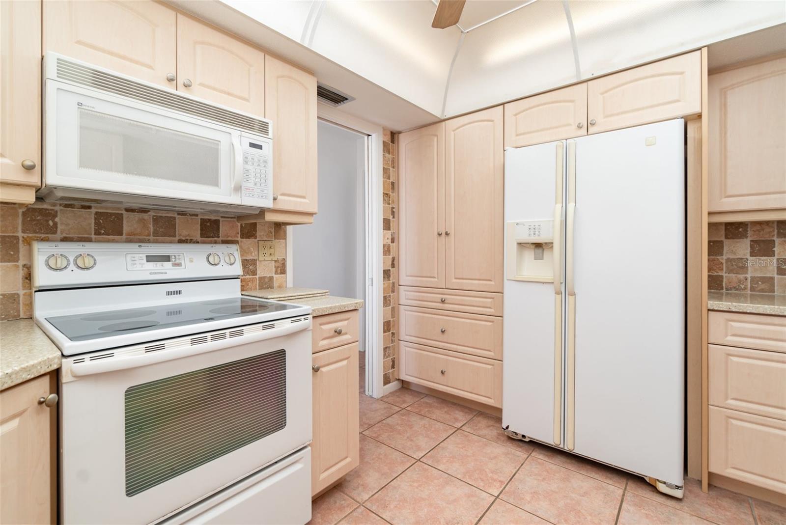 Image 16 of 48 For 2621 Via Veneto Drive