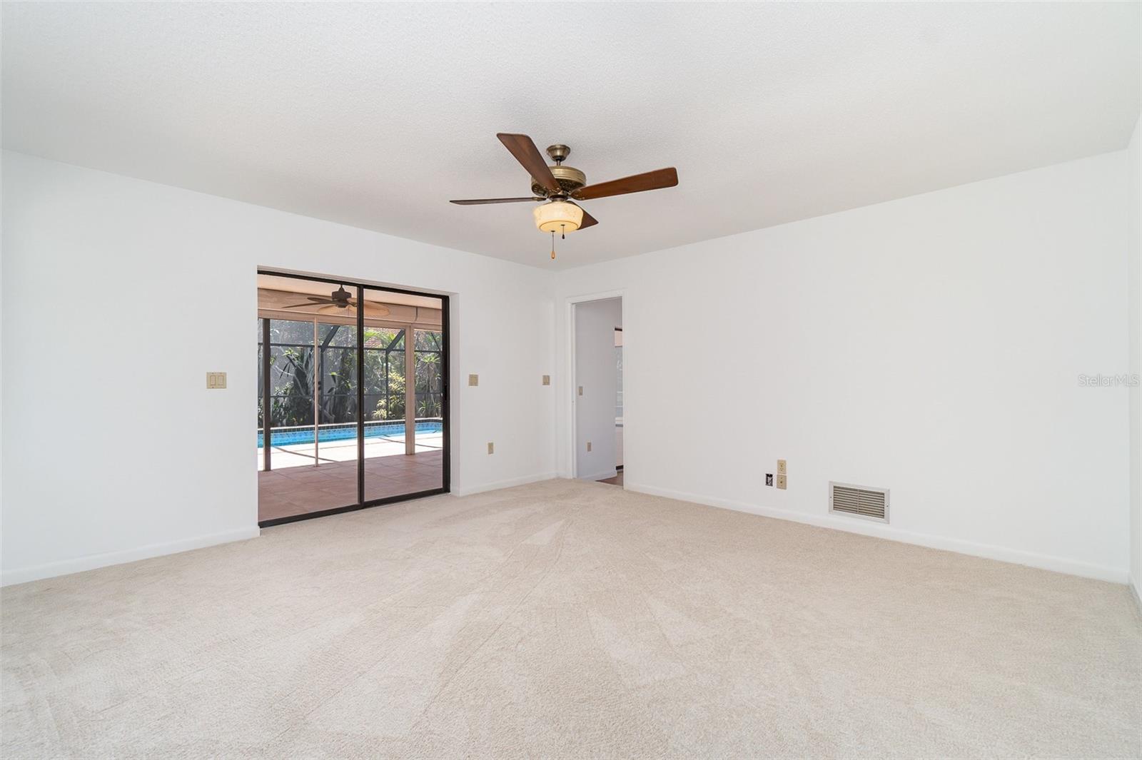 Image 18 of 48 For 2621 Via Veneto Drive