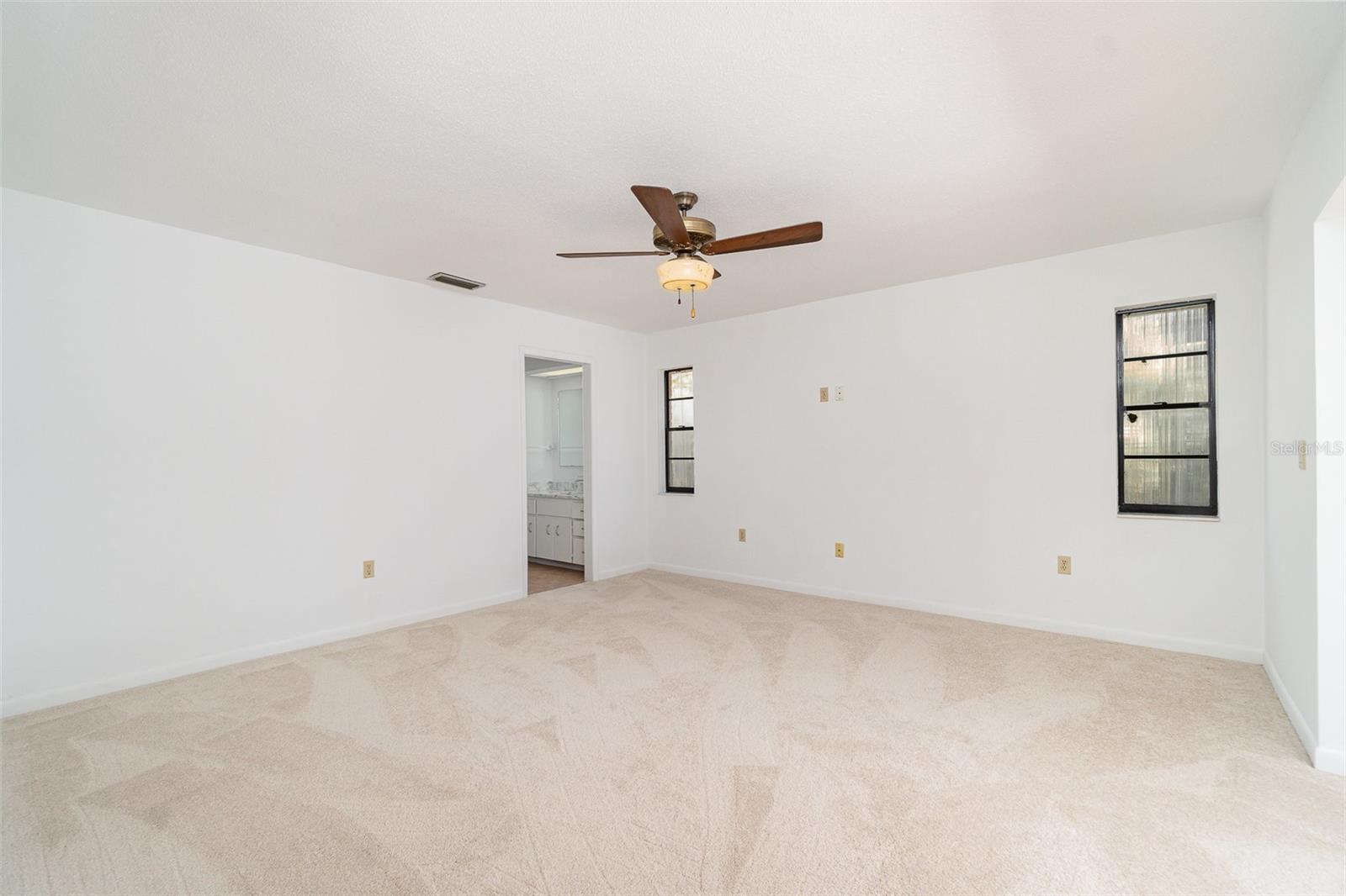 Image 20 of 48 For 2621 Via Veneto Drive