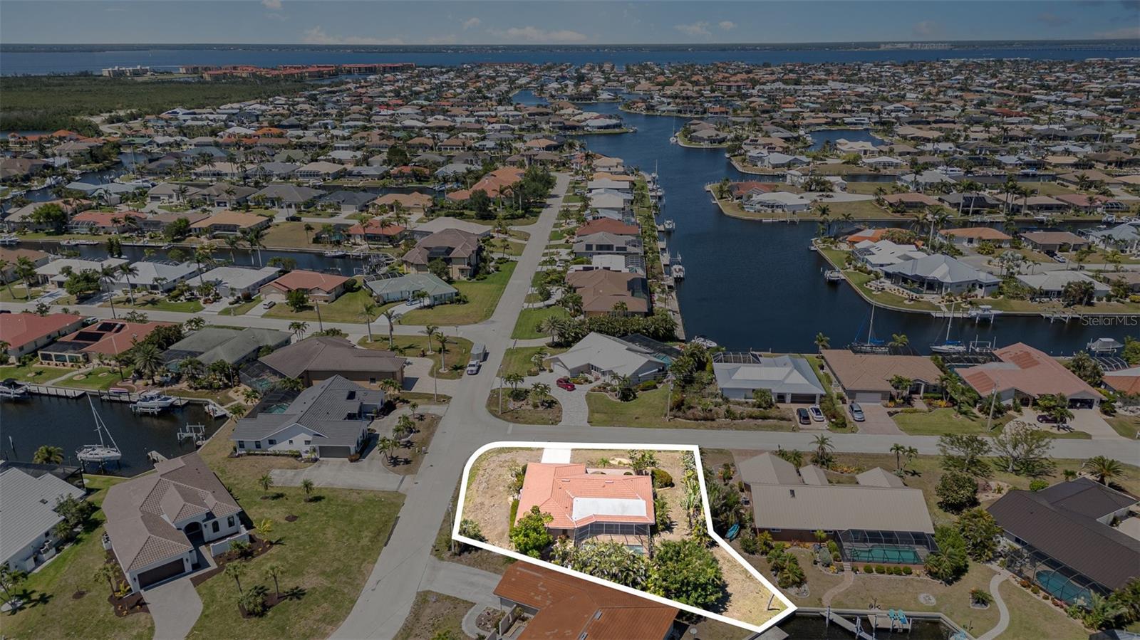 Image 42 of 48 For 2621 Via Veneto Drive
