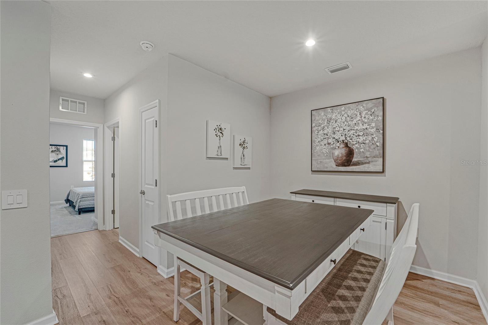 Image 10 of 42 For 1796 Palms Drive