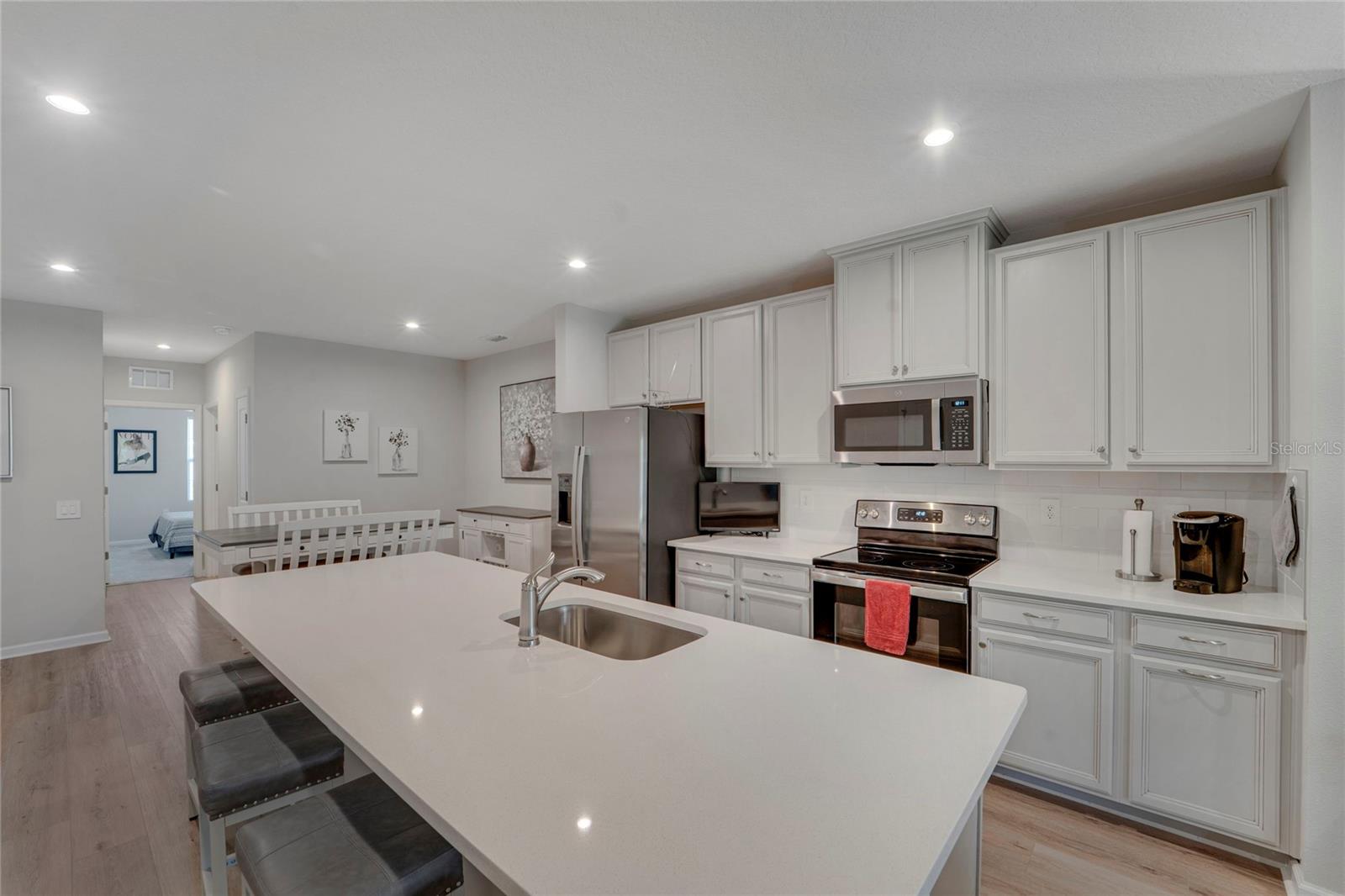 Image 12 of 42 For 1796 Palms Drive