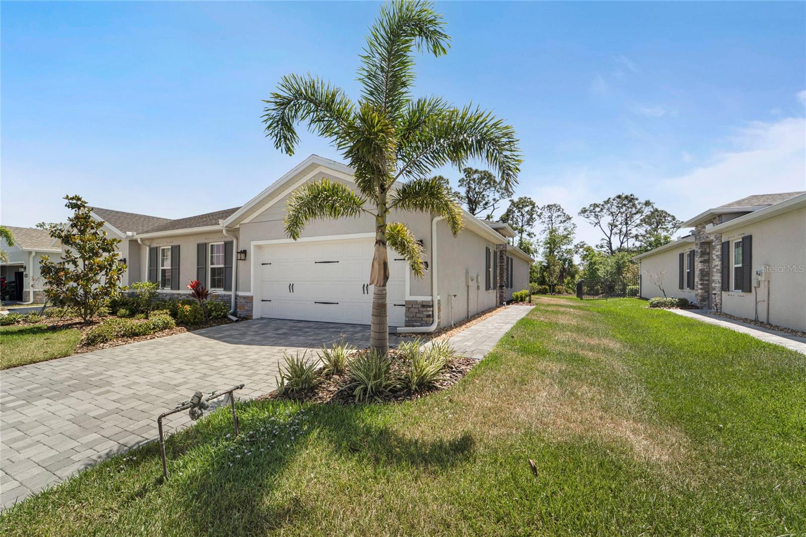 Image 4 of 42 For 1796 Palms Drive