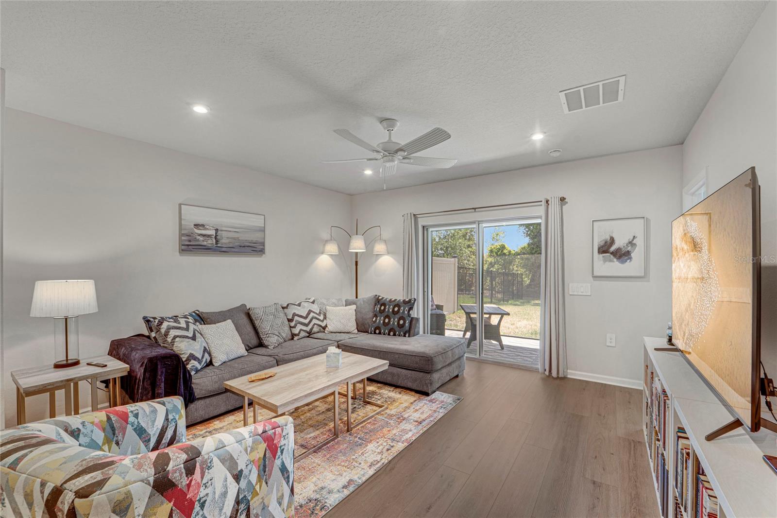 Image 6 of 42 For 1796 Palms Drive