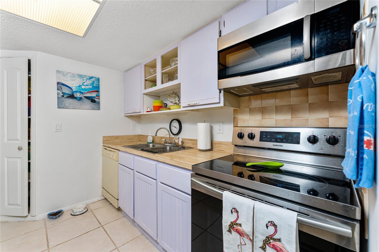 Image 15 of 43 For 4022 Beaver Lane 500c