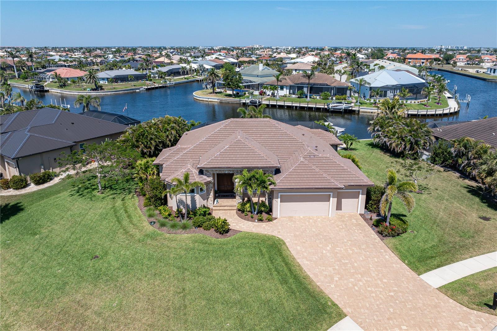 Image 2 of 62 For 2850 Magdalina Drive