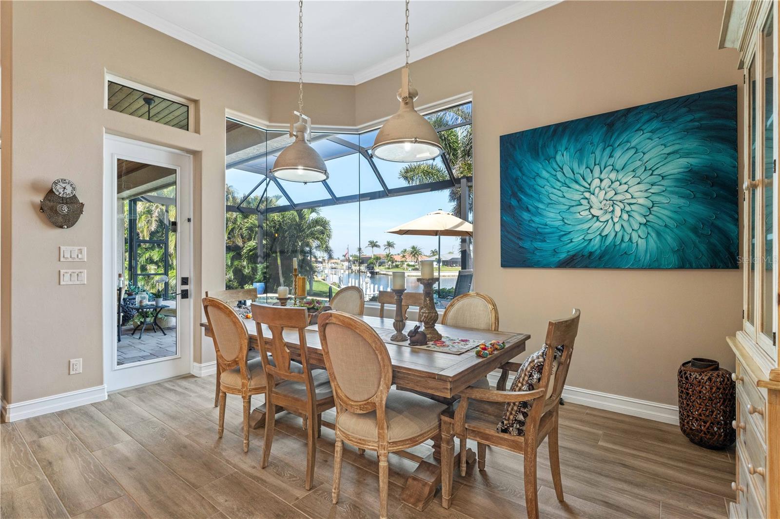 Image 31 of 62 For 2850 Magdalina Drive