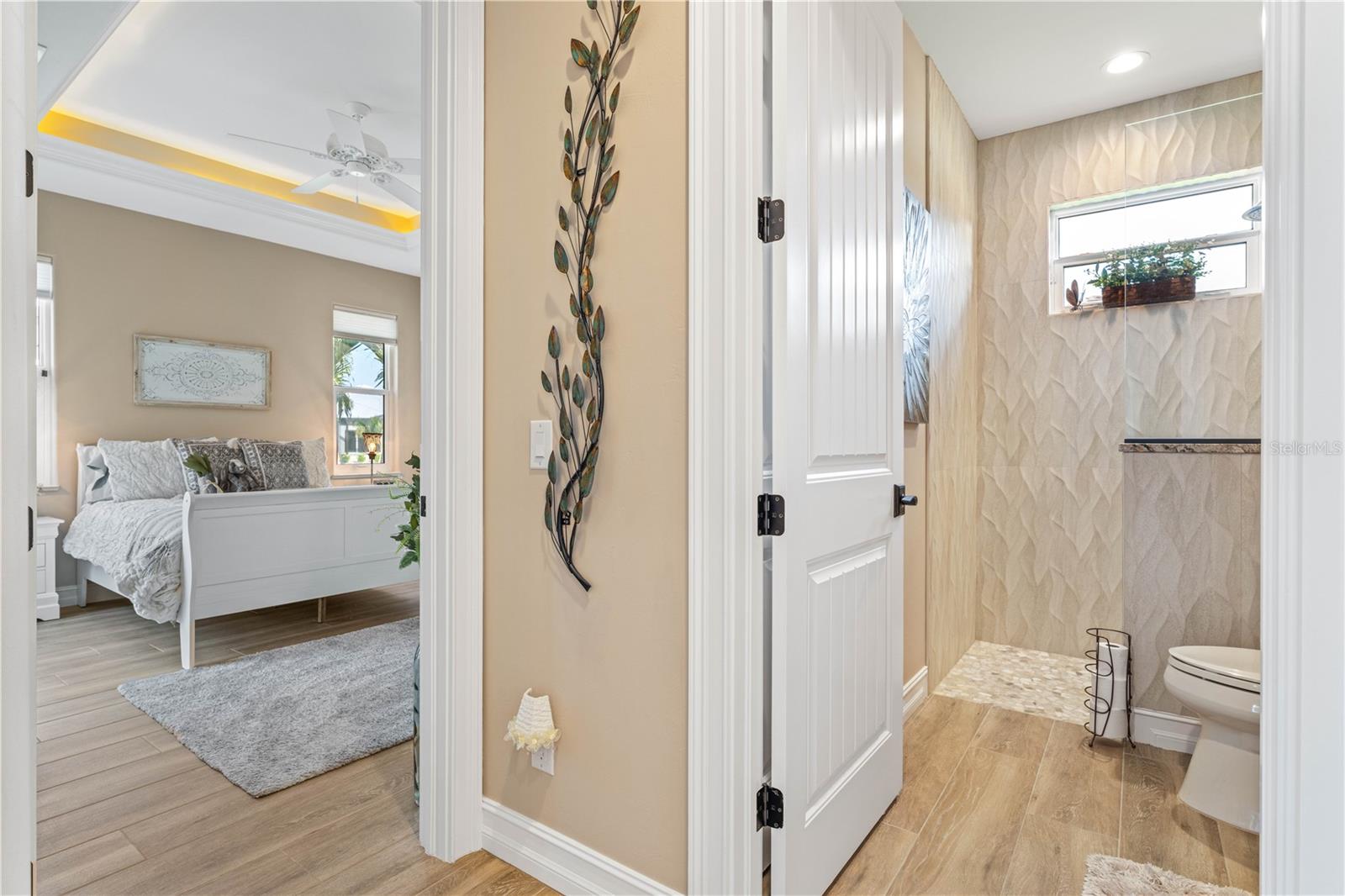 Image 43 of 62 For 2850 Magdalina Drive