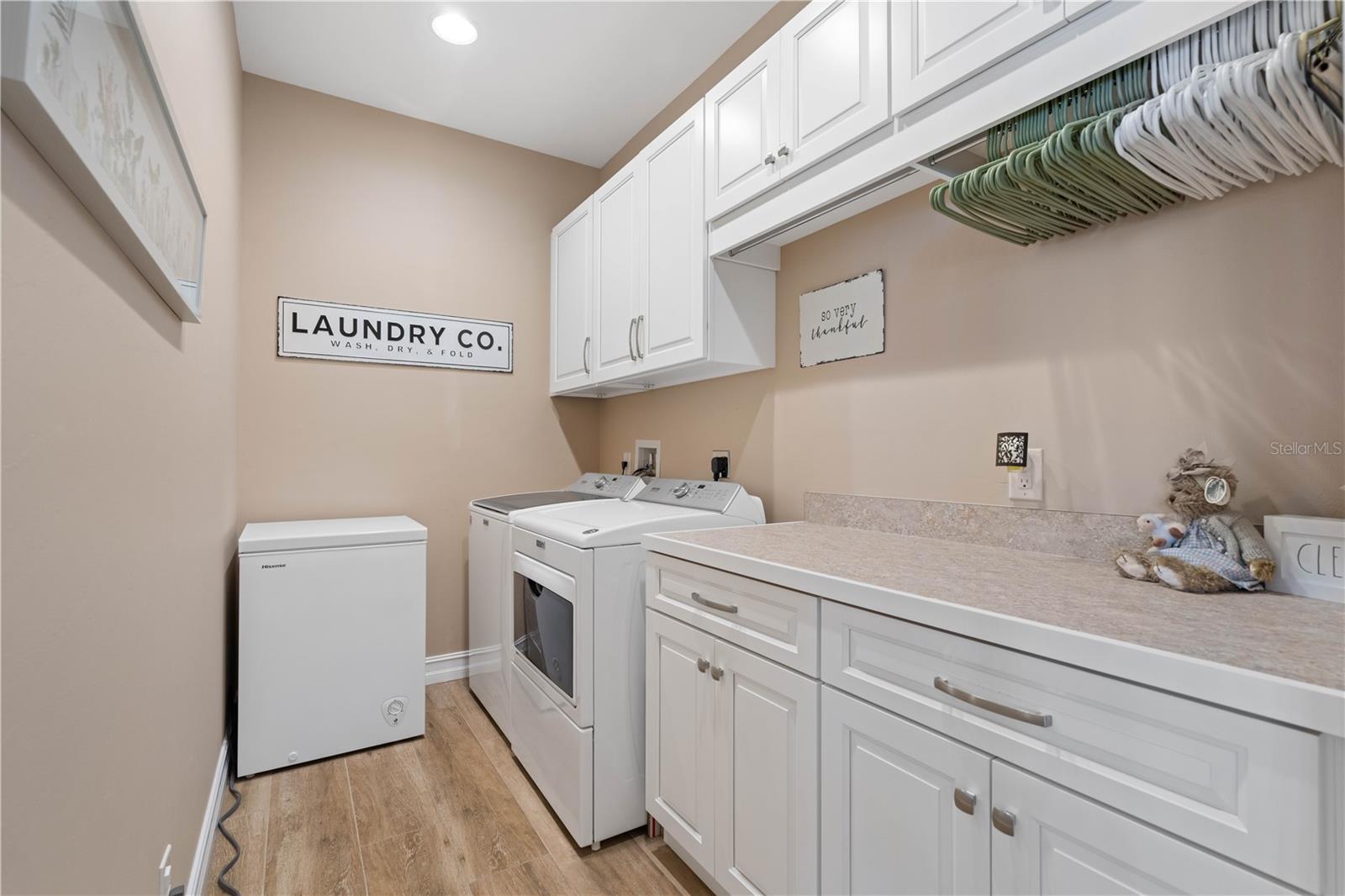 Image 50 of 62 For 2850 Magdalina Drive