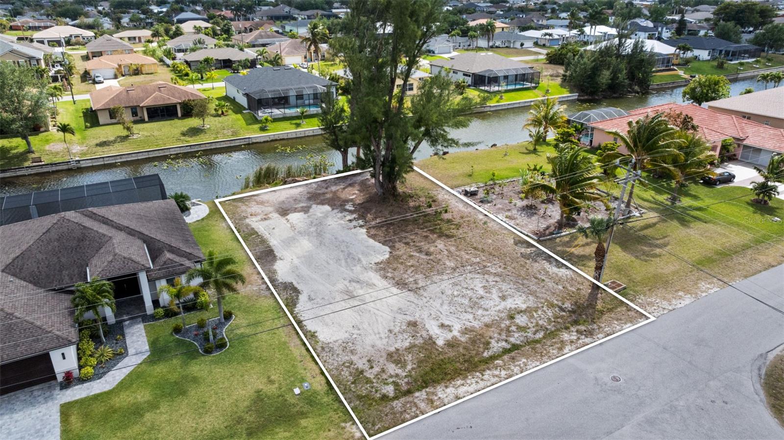 Image 2 of 7 For 216 15th Terrace