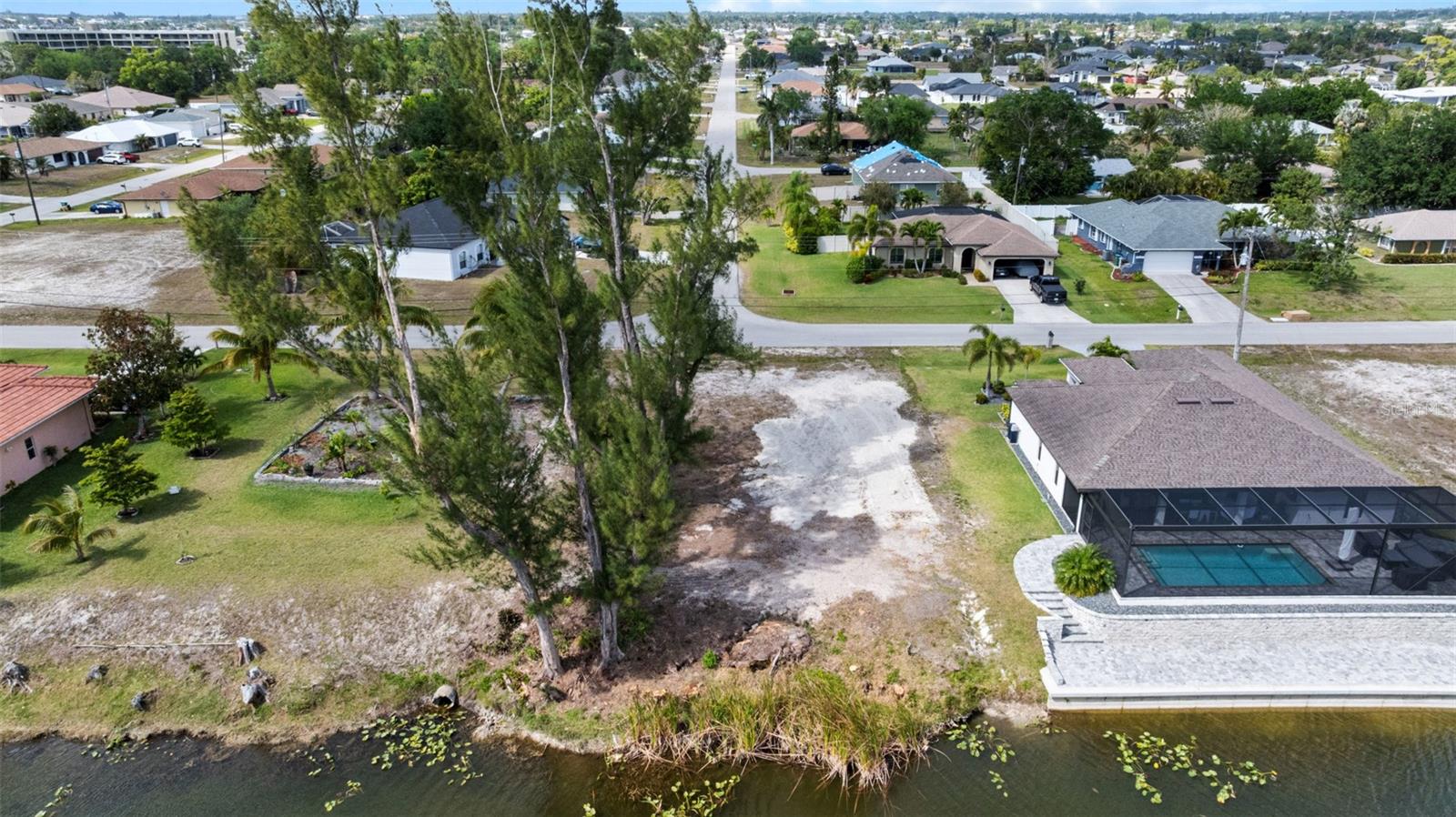 Image 6 of 7 For 216 15th Terrace