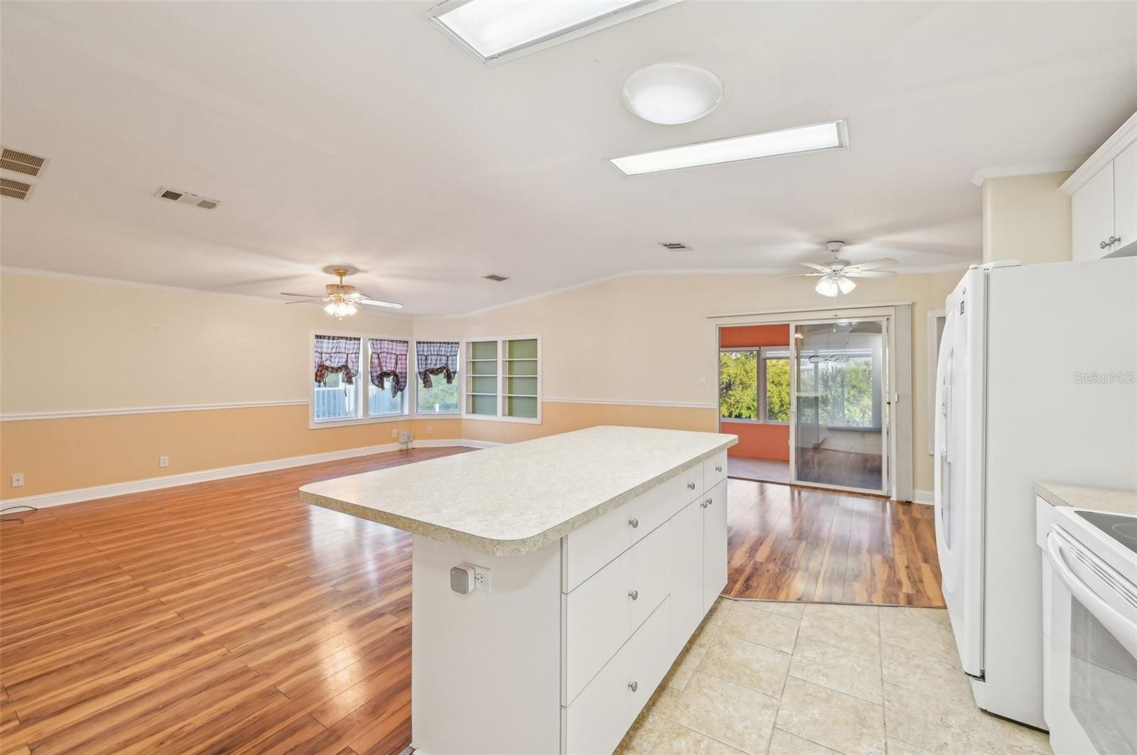 Image 19 of 47 For 724 Blackburn Boulevard