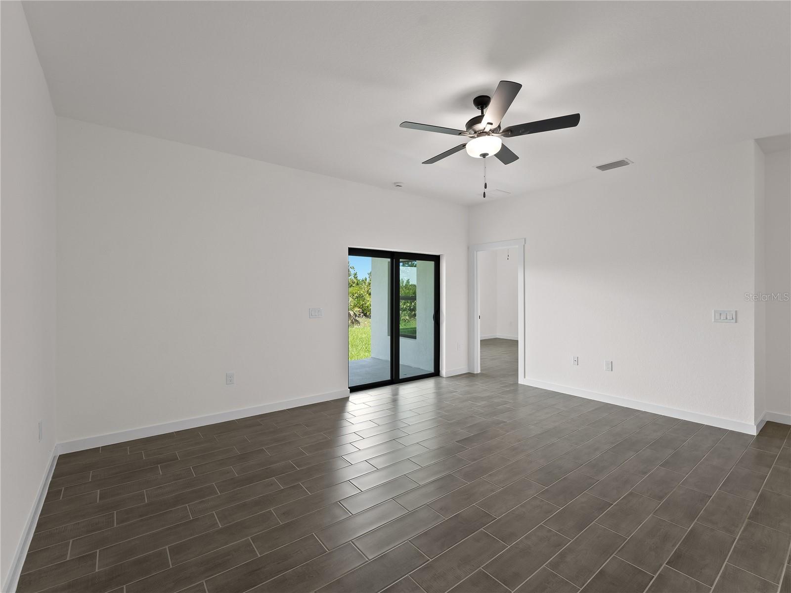 Image 17 of 80 For 14449 Appleton Boulevard