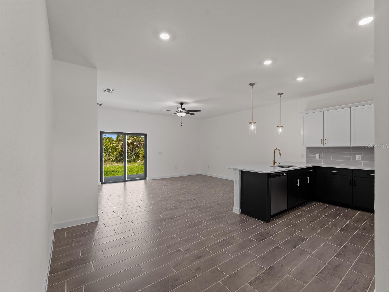 Image 37 of 80 For 14449 Appleton Boulevard