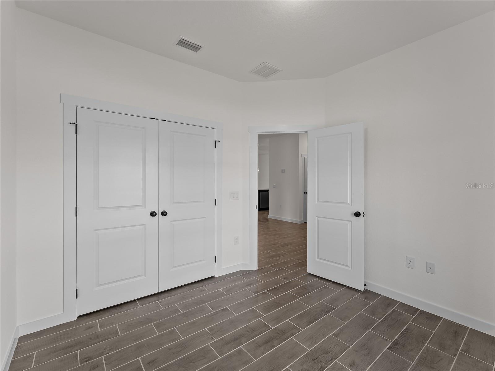 Image 42 of 80 For 14449 Appleton Boulevard