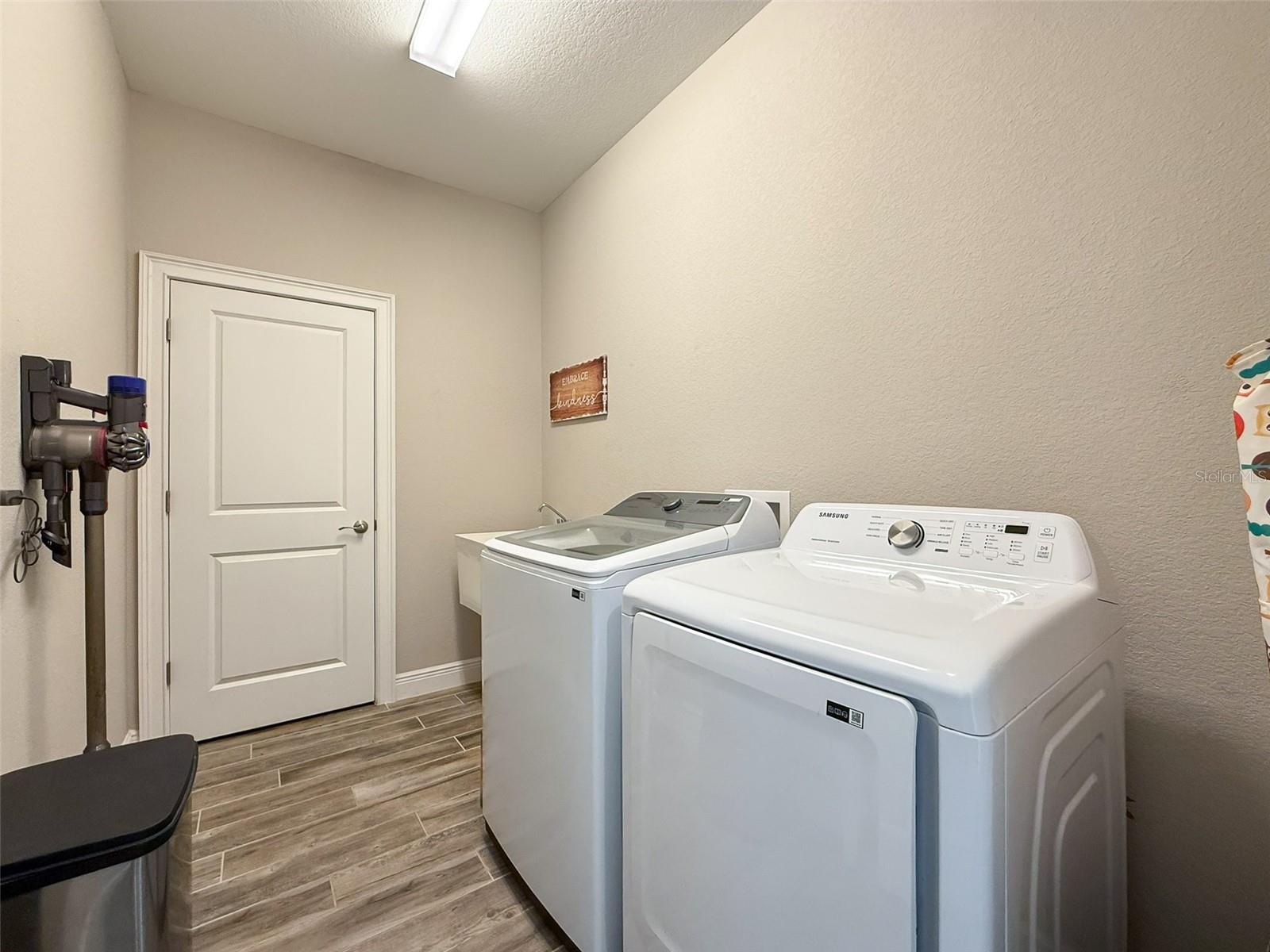 Image 25 of 32 For 25428 Islas Drive