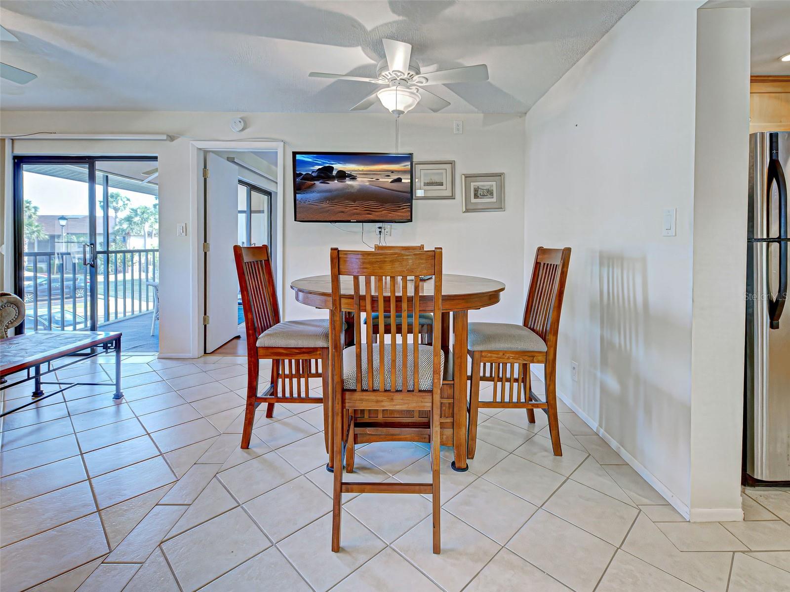 Image 12 of 35 For 19505 Quesada Avenue Ee202