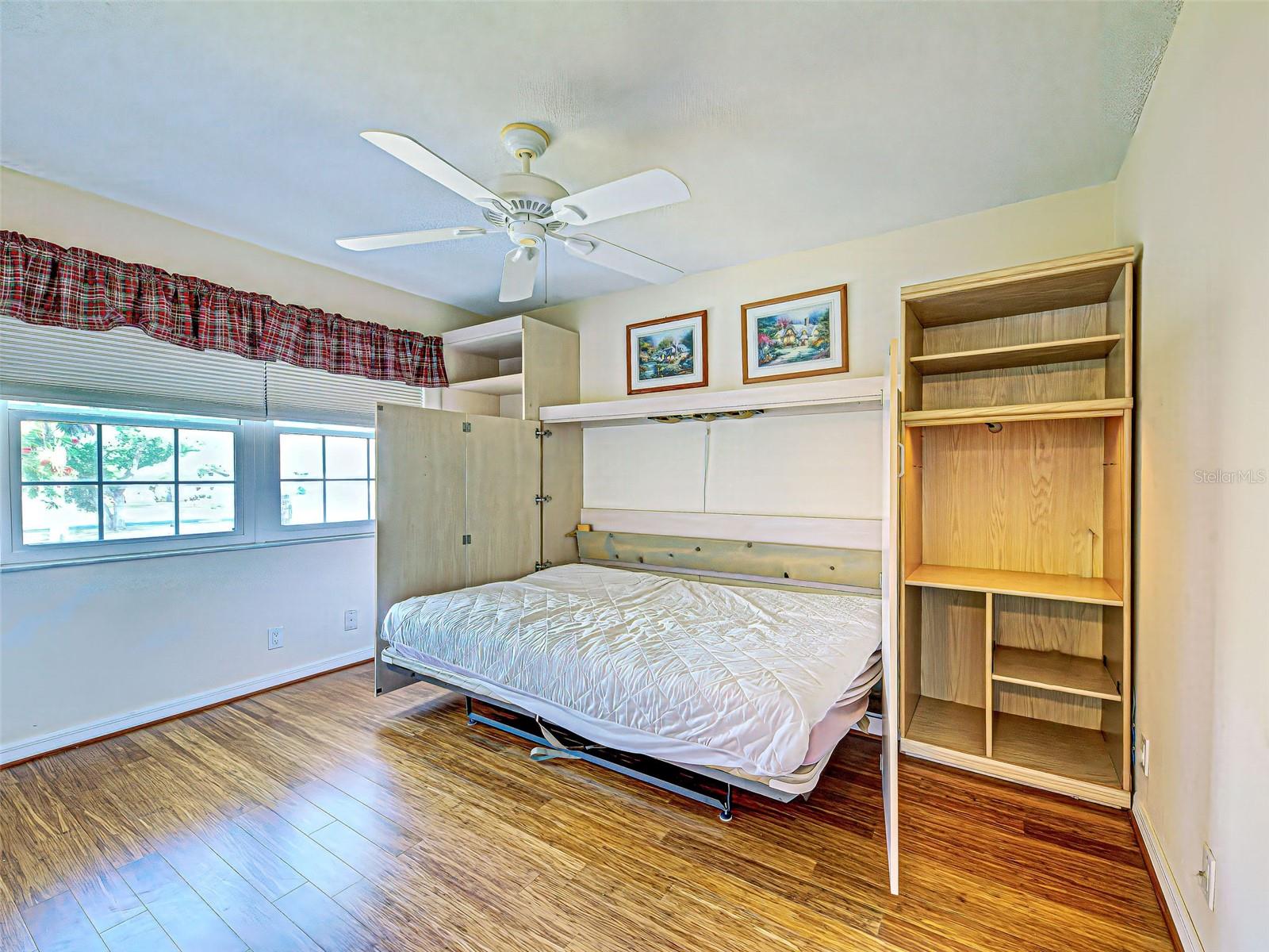 Image 20 of 35 For 19505 Quesada Avenue Ee202