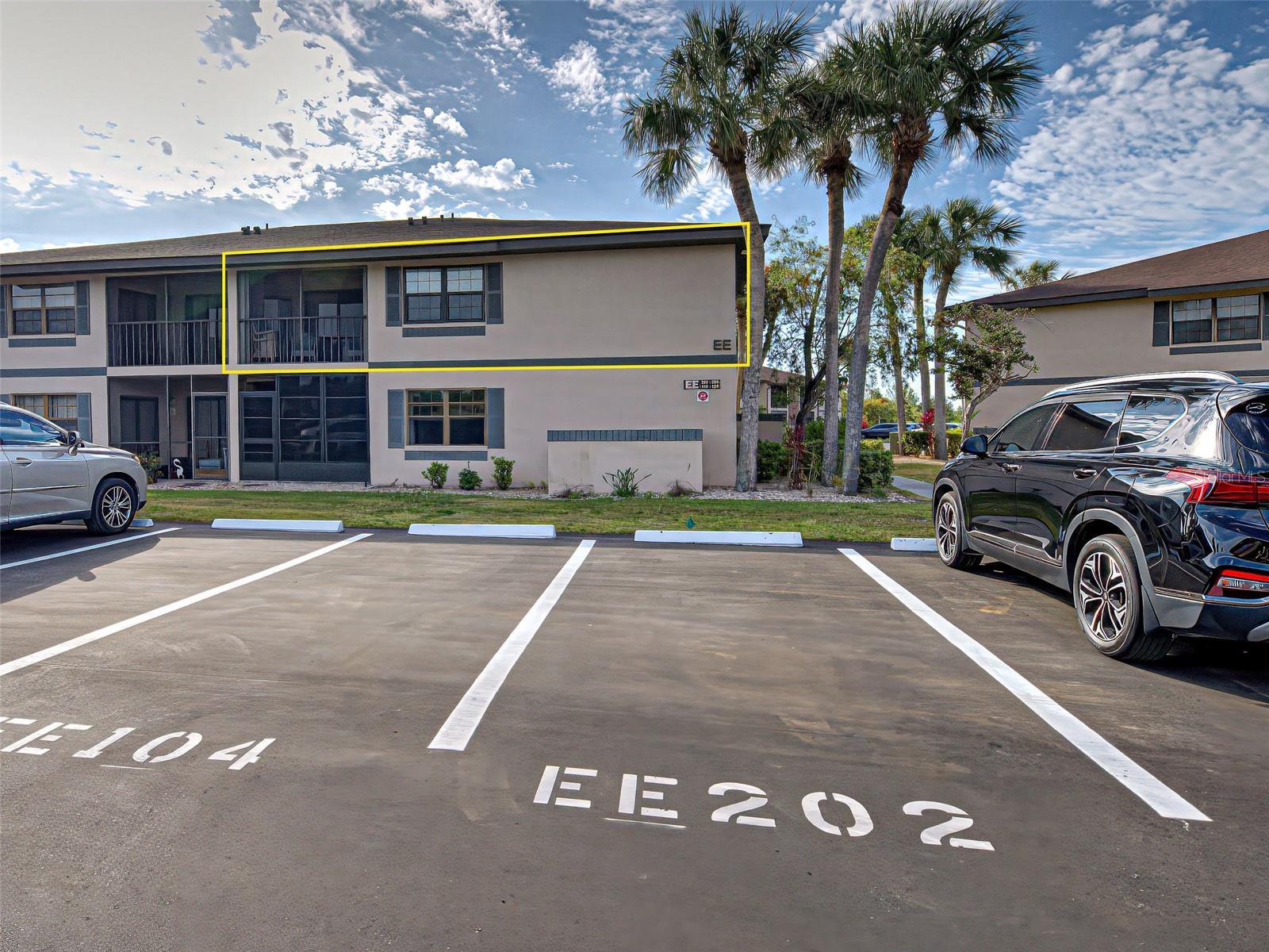 Image 3 of 35 For 19505 Quesada Avenue Ee202