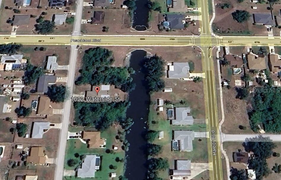 Image 2 of 33 For 1022 Waterside Street