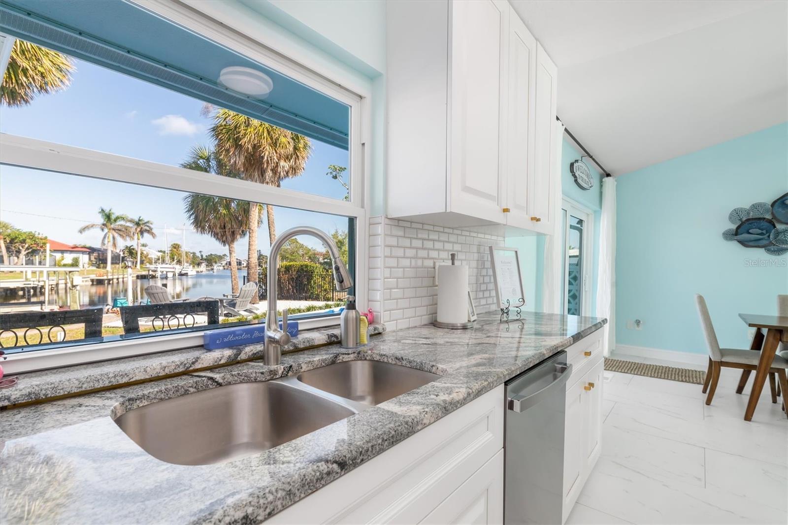 Image 15 of 59 For 1960 Marion Avenue