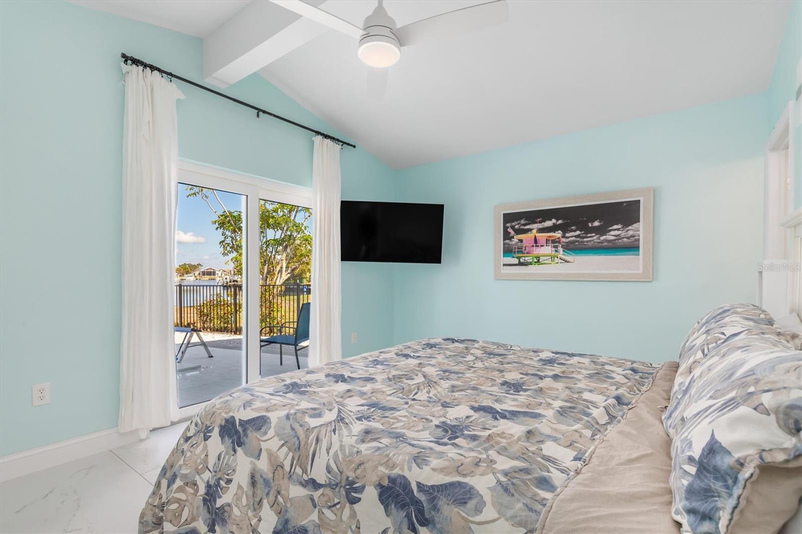 Image 16 of 59 For 1960 Marion Avenue