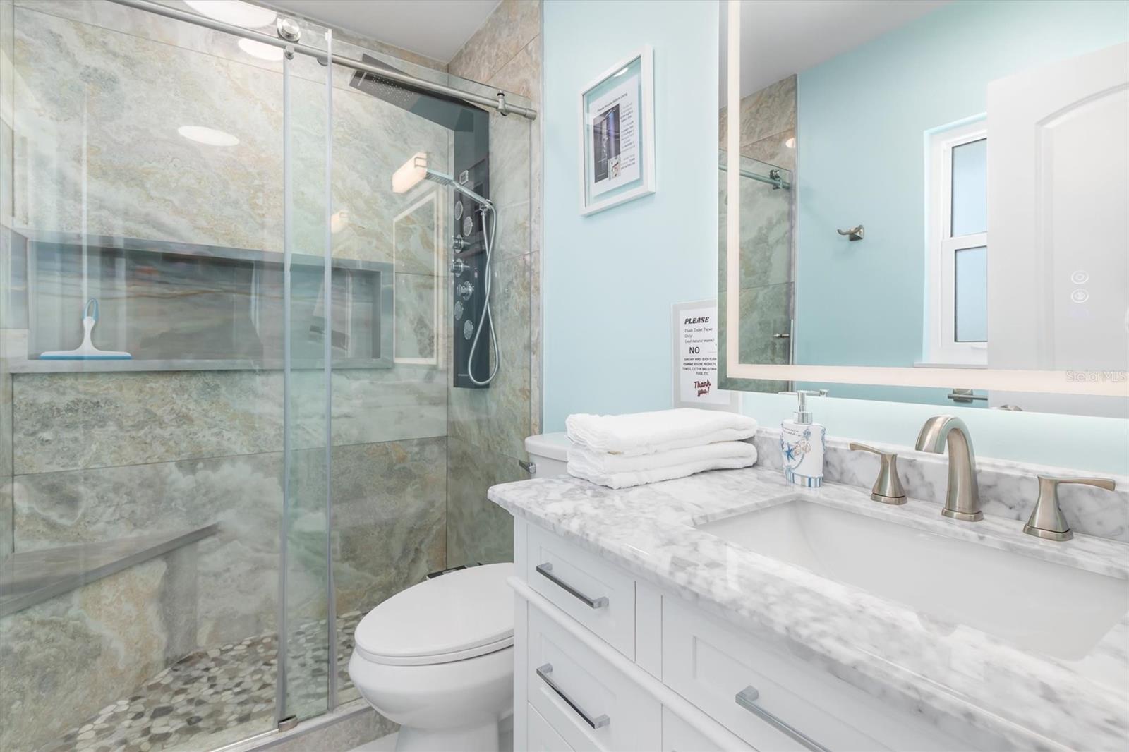 Image 19 of 59 For 1960 Marion Avenue