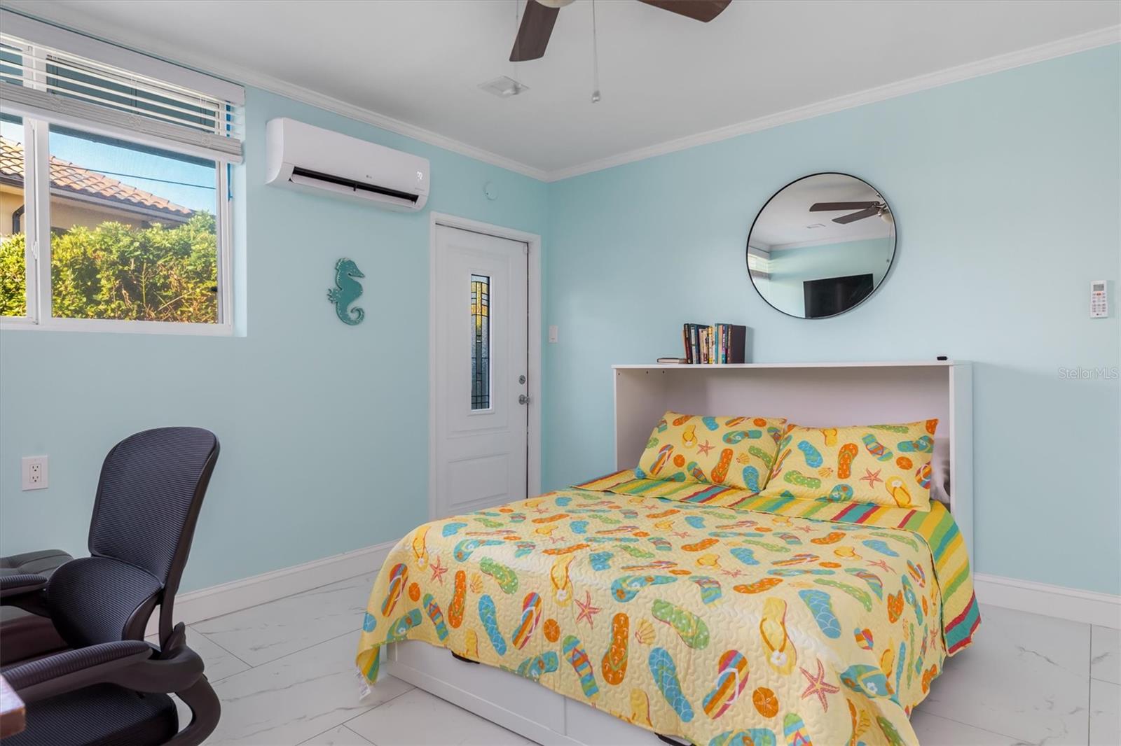 Image 27 of 59 For 1960 Marion Avenue