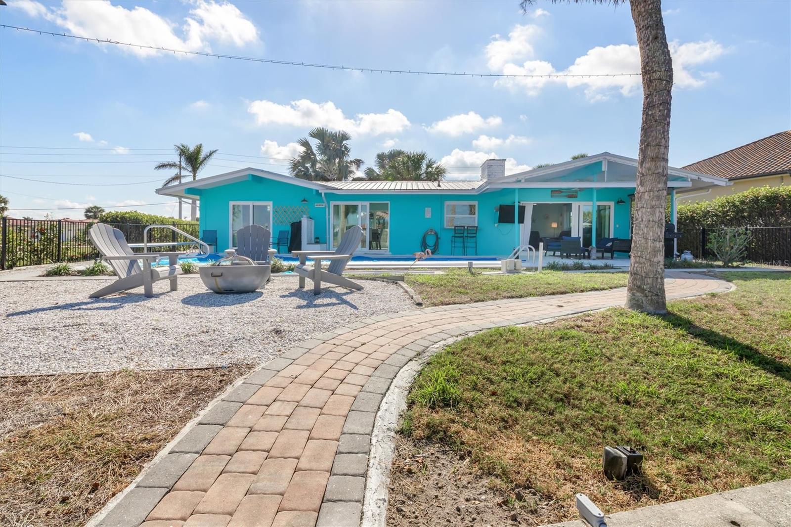 Image 34 of 59 For 1960 Marion Avenue