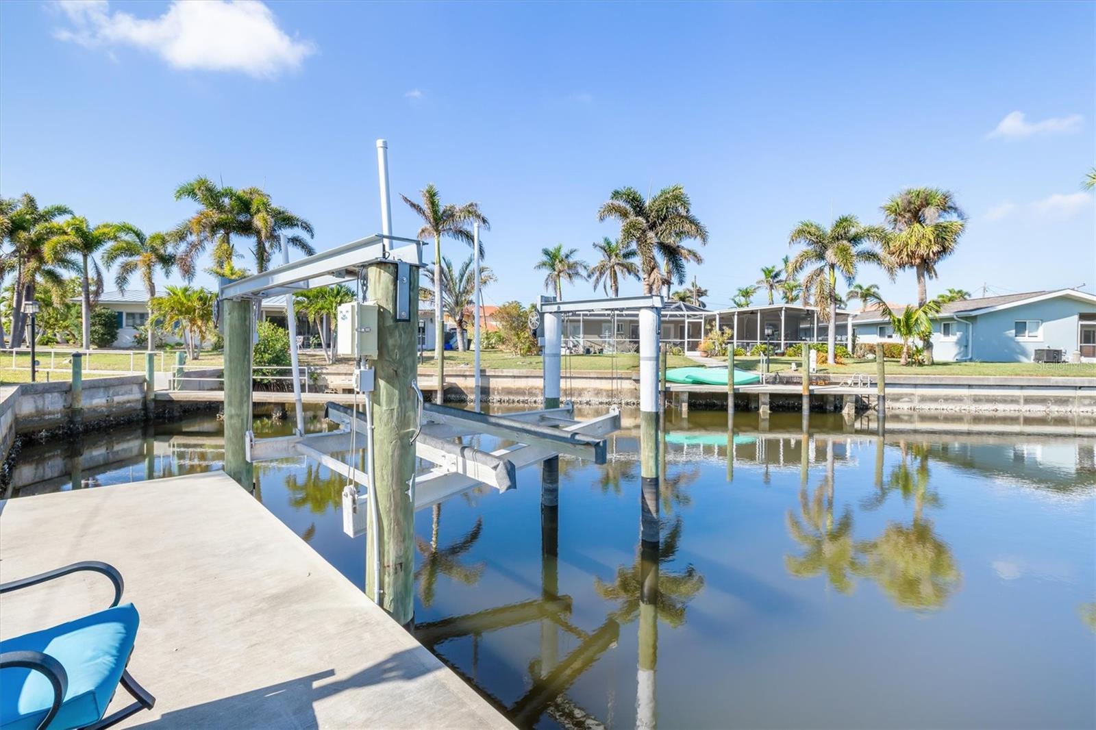 Image 35 of 59 For 1960 Marion Avenue