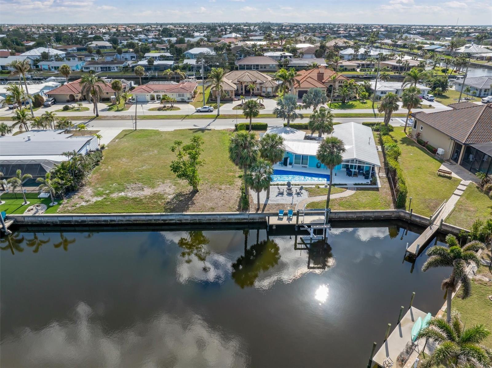 Image 46 of 59 For 1960 Marion Avenue