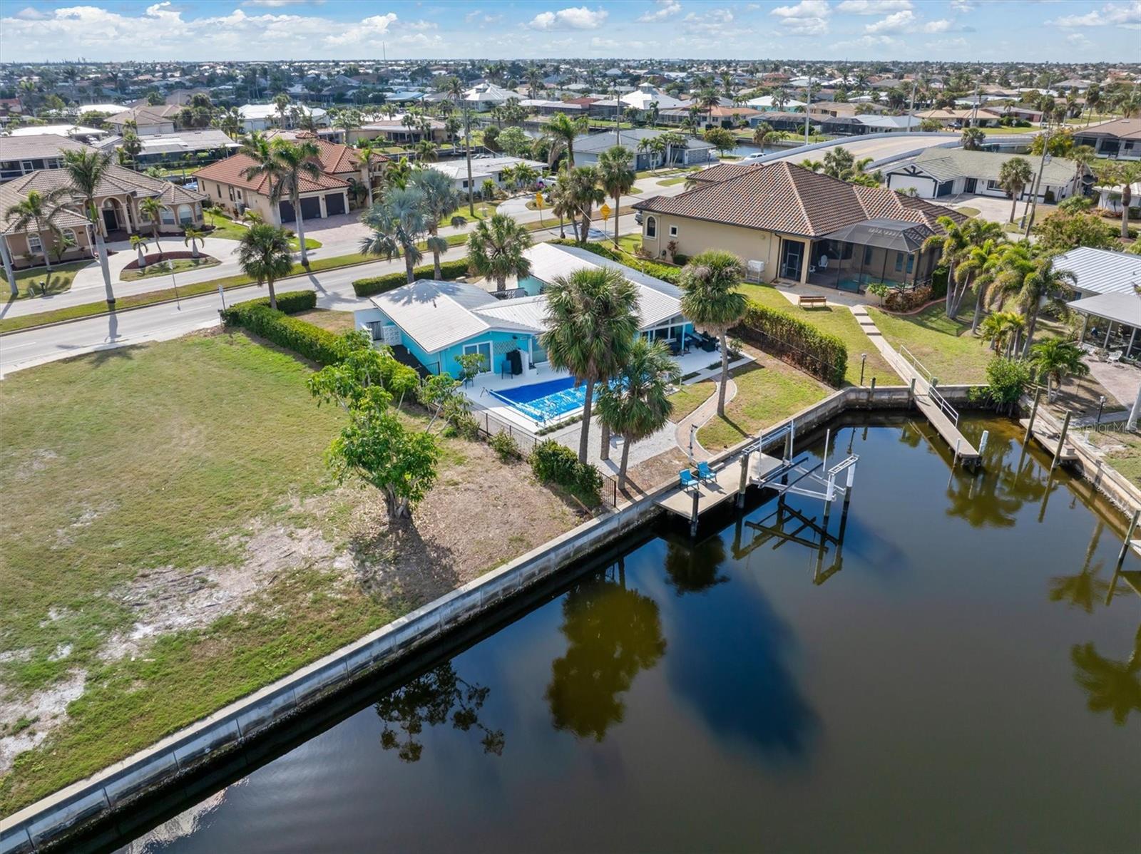 Image 48 of 59 For 1960 Marion Avenue