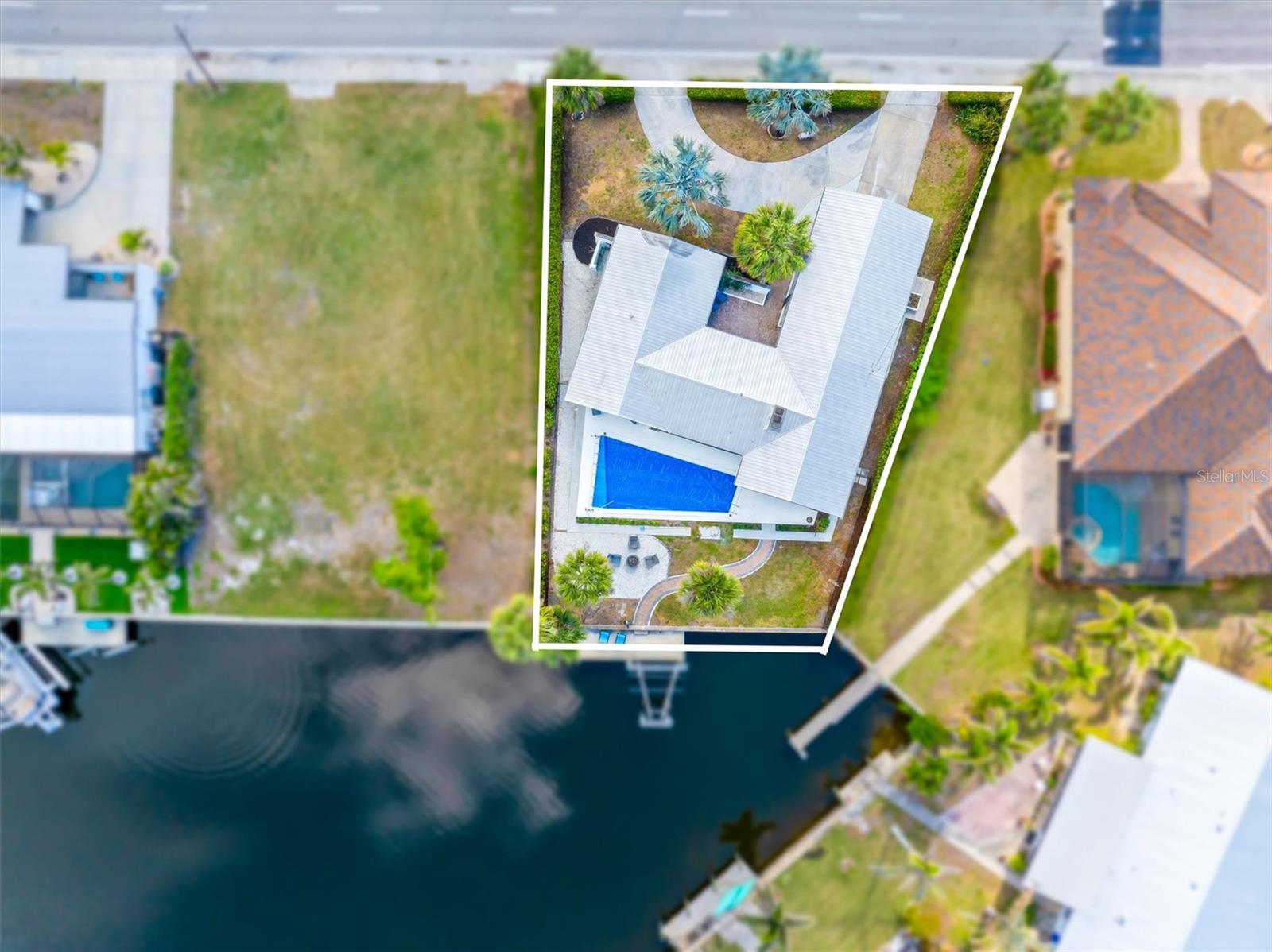 Image 50 of 59 For 1960 Marion Avenue