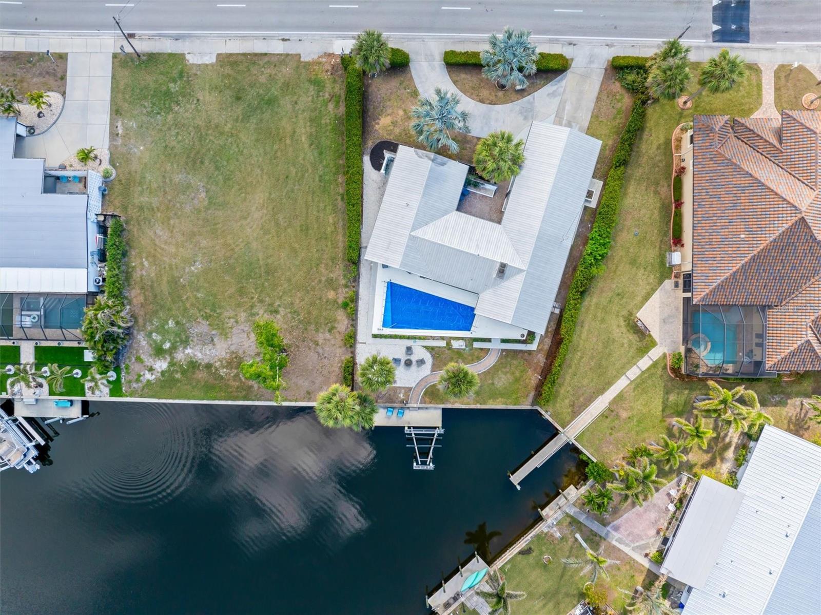 Image 51 of 59 For 1960 Marion Avenue