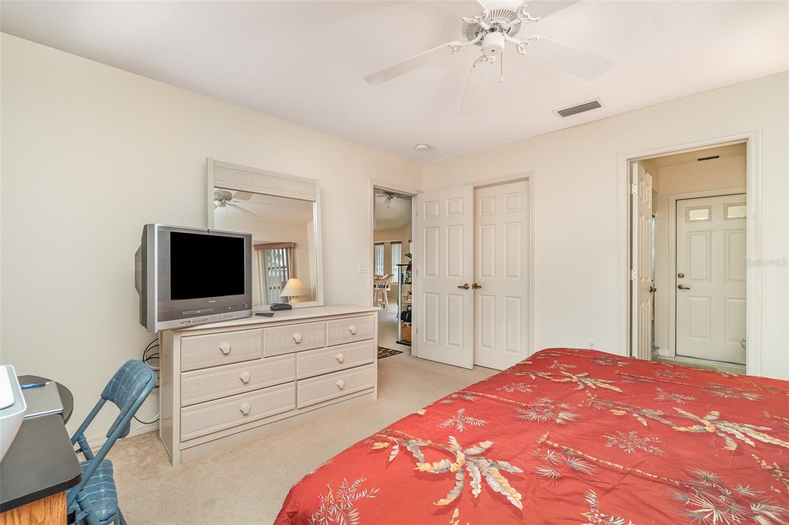 Image 18 of 33 For 18379 Edgewater Drive