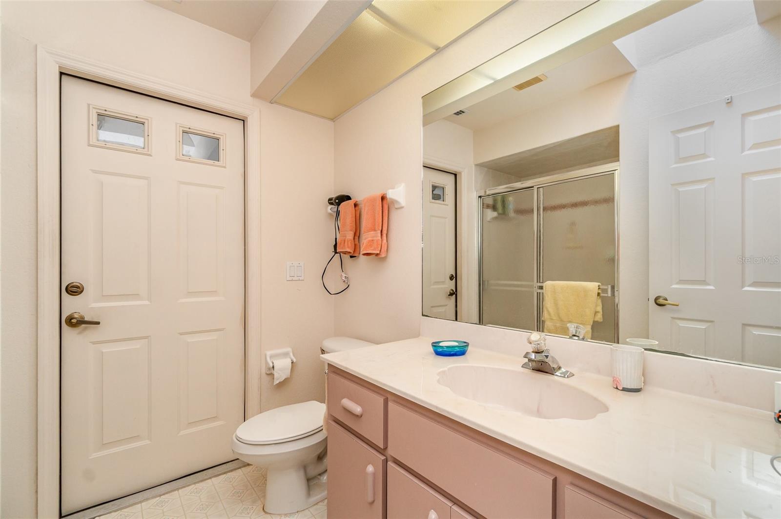 Image 23 of 33 For 18379 Edgewater Drive
