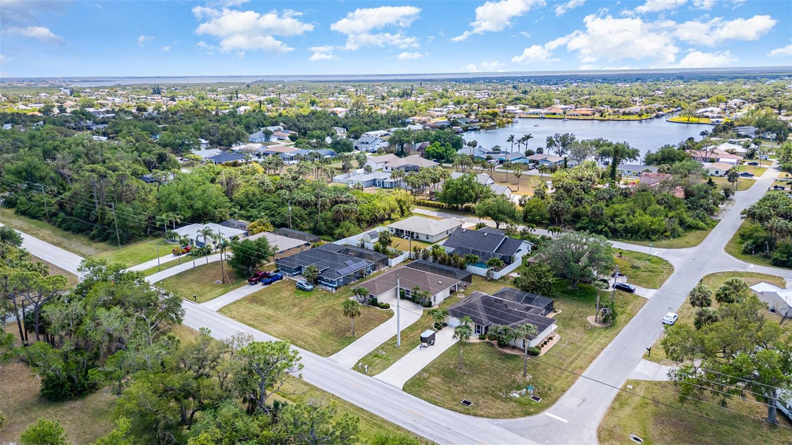Image 31 of 33 For 18379 Edgewater Drive