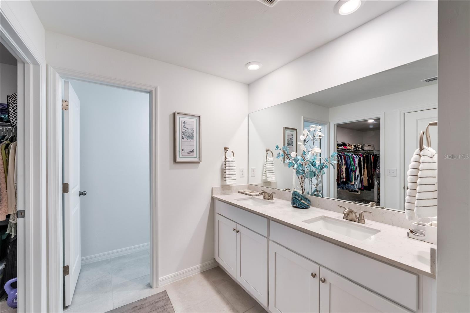Image 19 of 44 For 3801 Treasure Oak Way