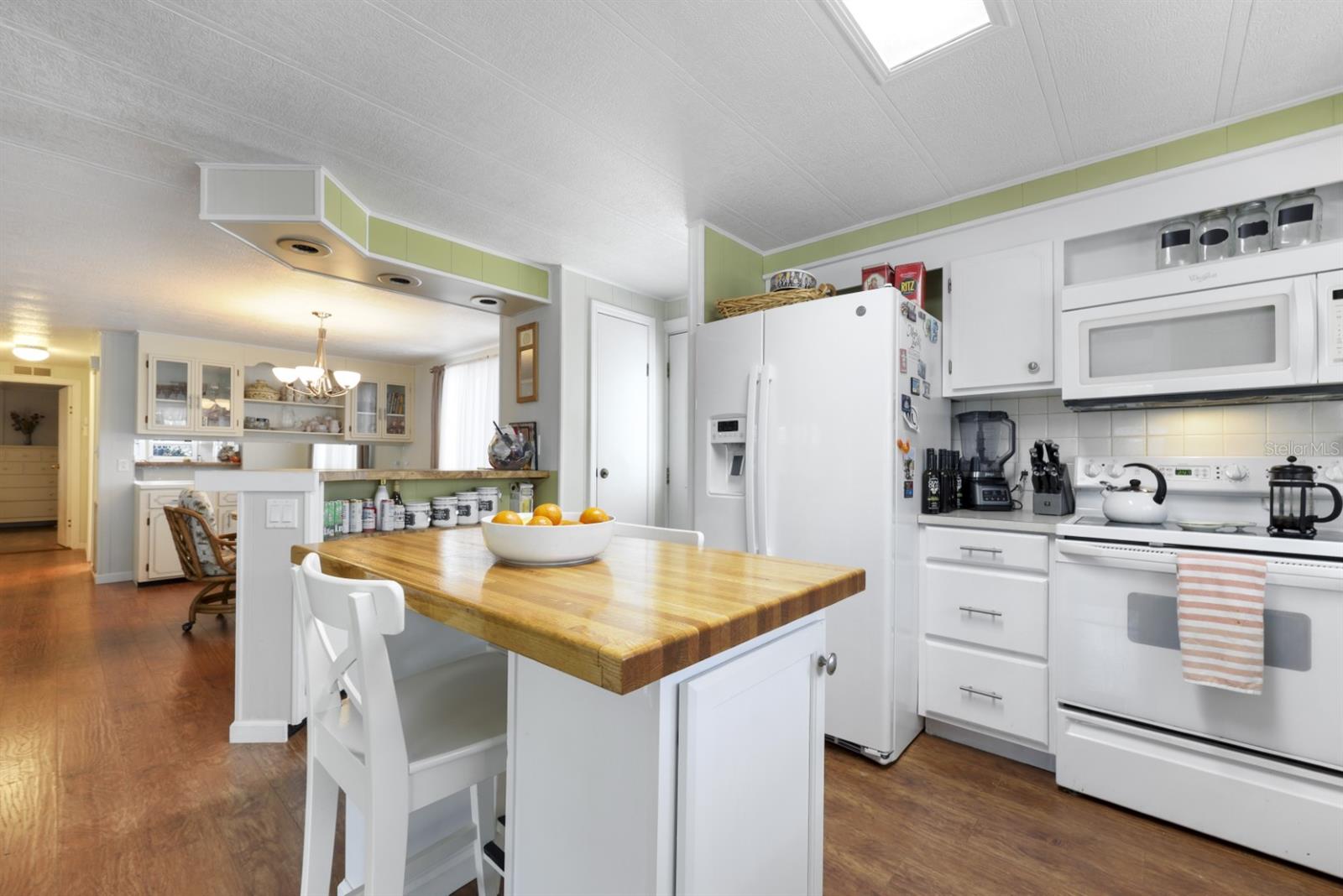 Image 19 of 98 For 2100 Kings Highway 452
