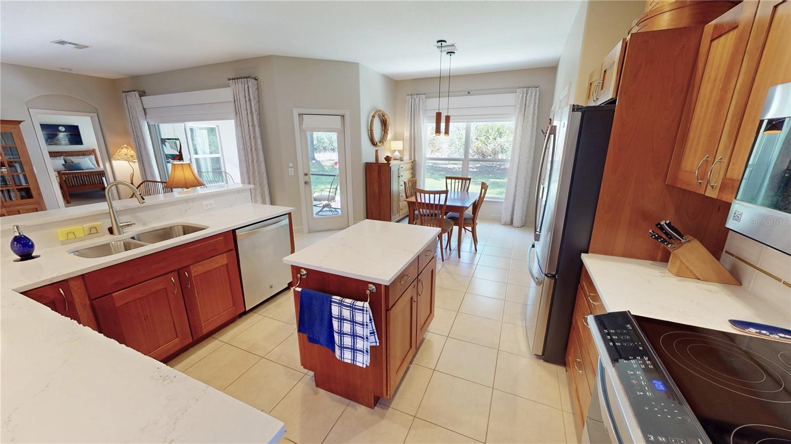 Image 11 of 44 For 2836 Suncoast Lakes Boulevard