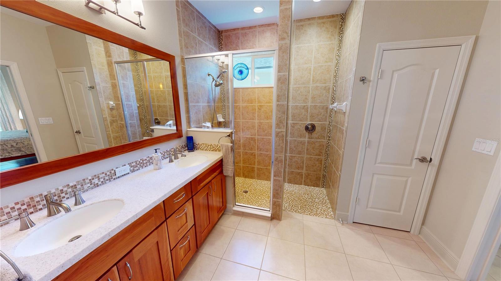 Image 19 of 44 For 2836 Suncoast Lakes Boulevard