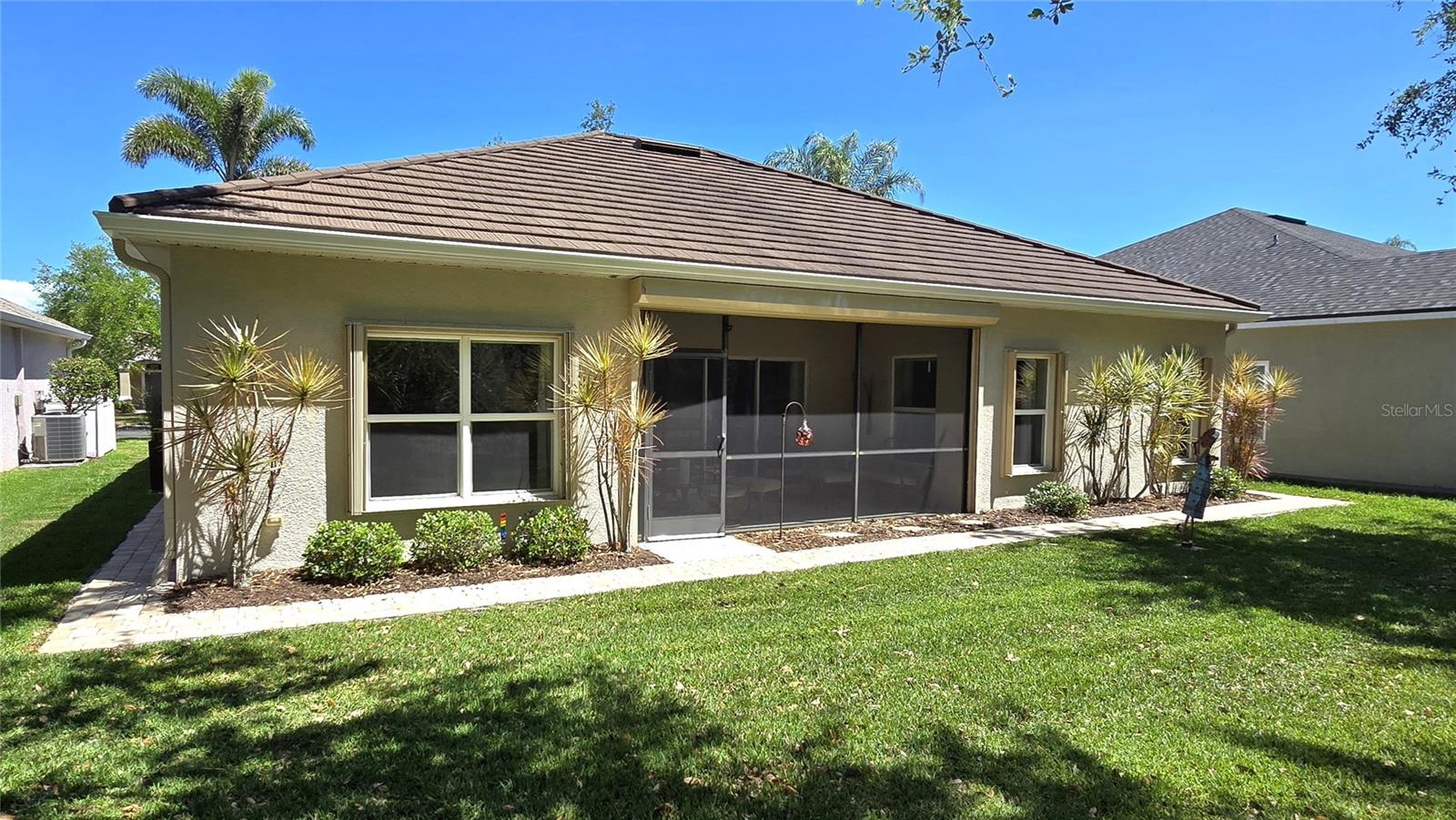 Image 29 of 44 For 2836 Suncoast Lakes Boulevard