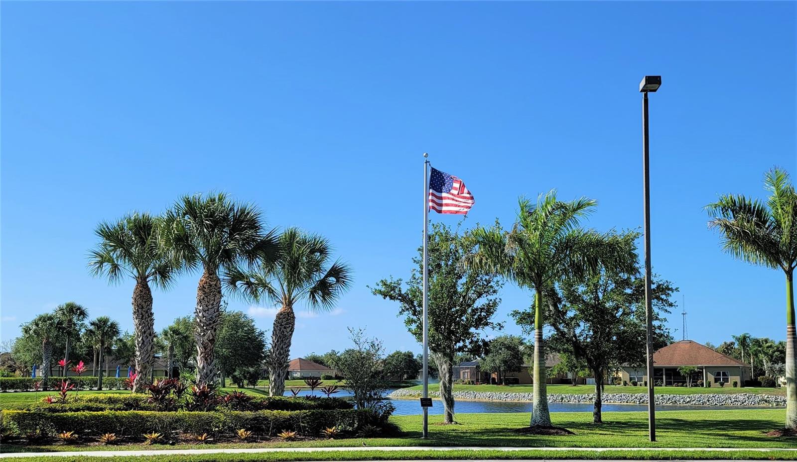 Image 39 of 44 For 2836 Suncoast Lakes Boulevard